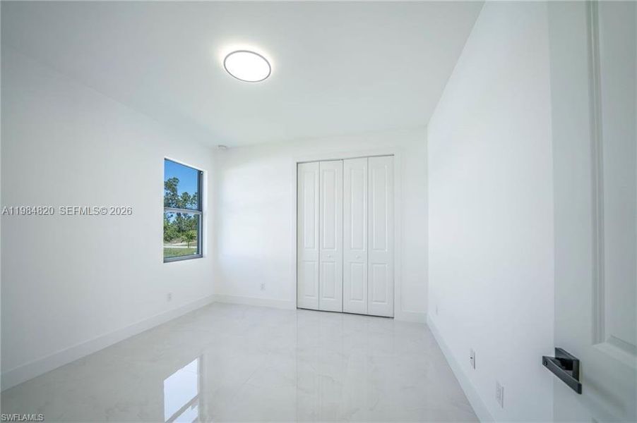 Spacious, unfurnished interior of a new home in , Lehigh Acres (Image 20).