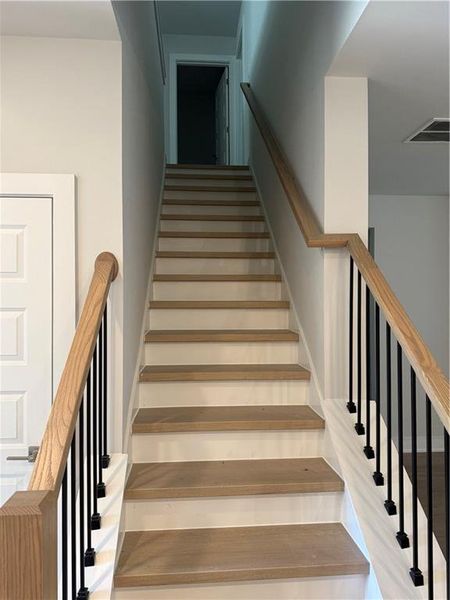 Image 26 of a home in The Fairways at Mirror Lake.