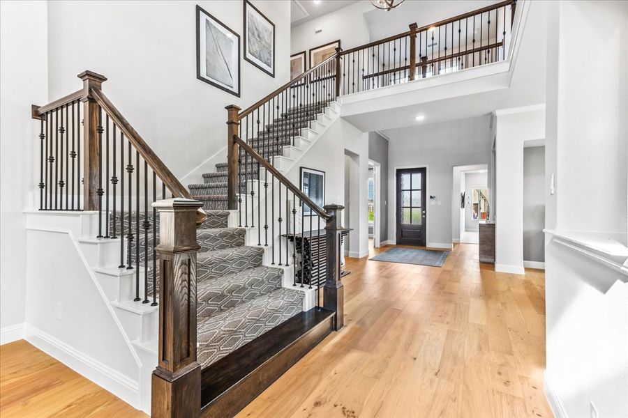 Furnished interior view inside a new home in Nelson Lake, Rockwall (Image 8).