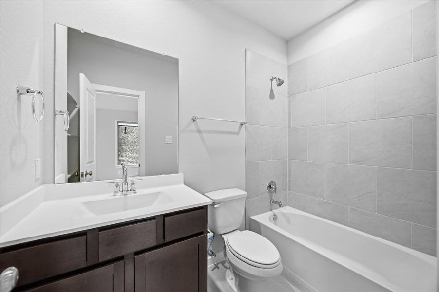 Furnished interior view inside a new home in , La Marque (Image 6).