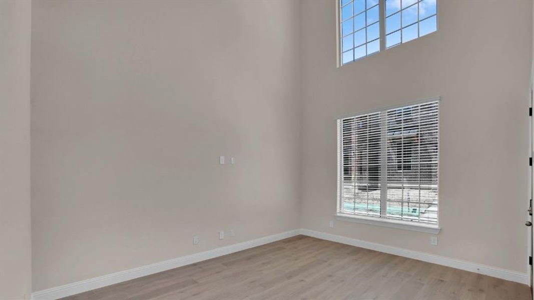Spacious, unfurnished interior of a new home in Mustang Square, Plano (Image 16). Spacious, unfurnished interior of a new home in Mustang Square, Plano (Image 16).