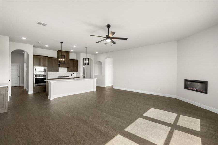 375 Paddle Boat- Living Room-1 375 Paddle Boat- Living Room-1