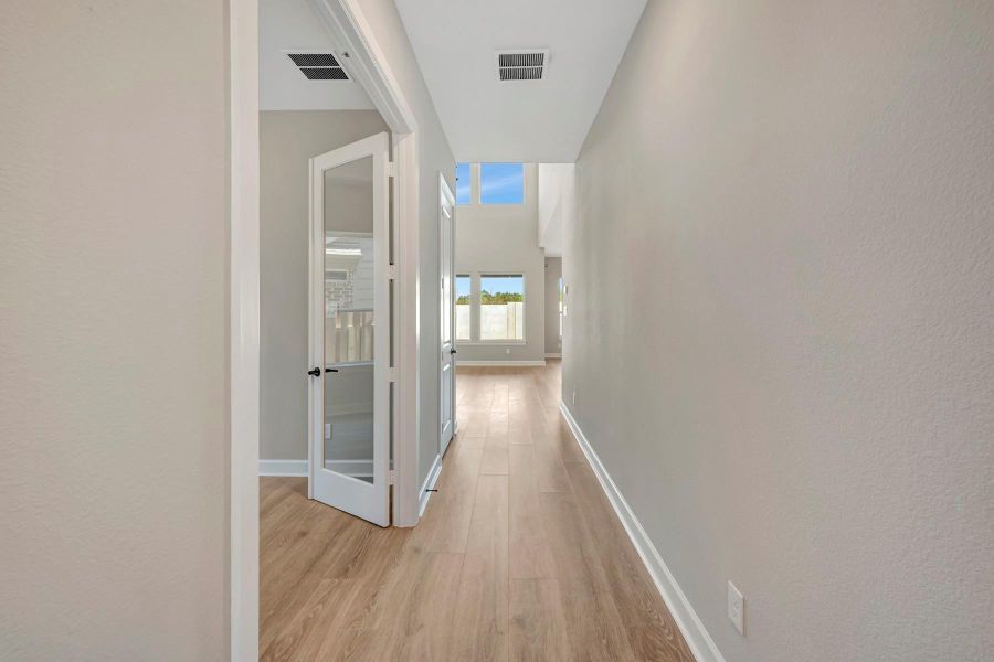 Spacious, unfurnished interior of a new home in COLTON - Reserve Collection, Todd Mission (Image 29).