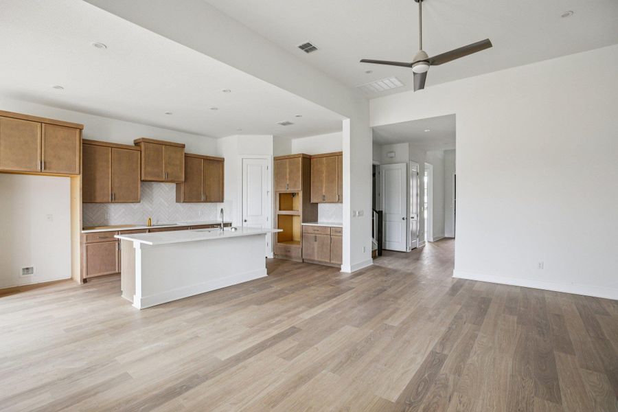 Furnished interior view inside a new home in Persimmon, Buda (Image 4).