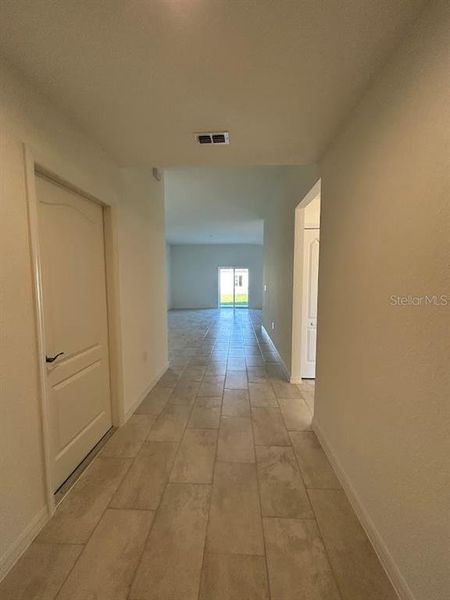 Spacious, unfurnished interior of a new home in James Farms, Bartow (Image 8). Spacious, unfurnished interior of a new home in James Farms, Bartow (Image 8).