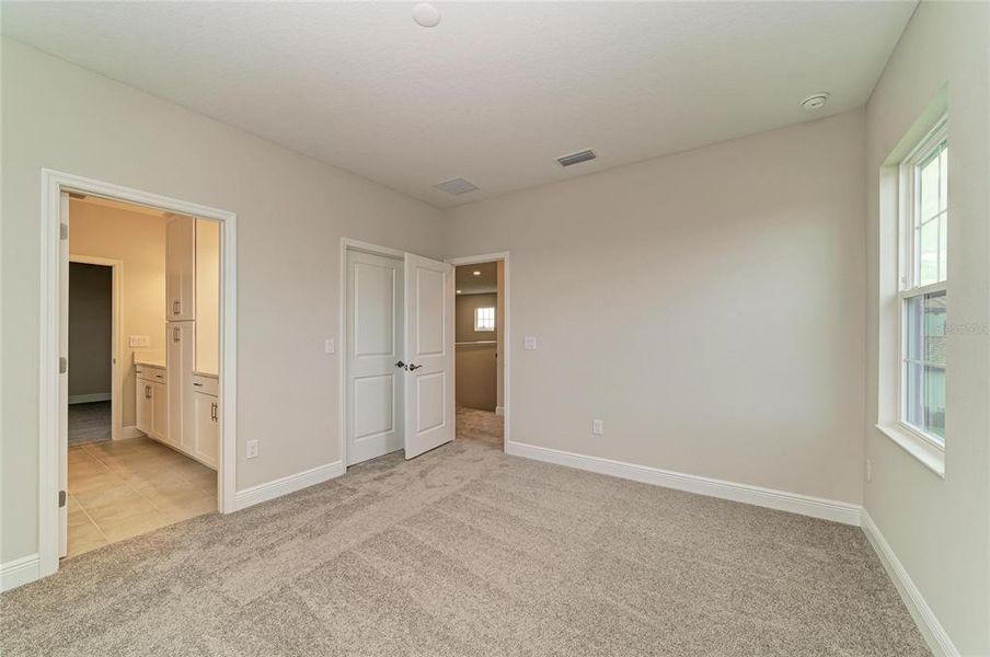 Spacious, unfurnished interior of a new home in Crosswind Ranch, Parrish (Image 38).