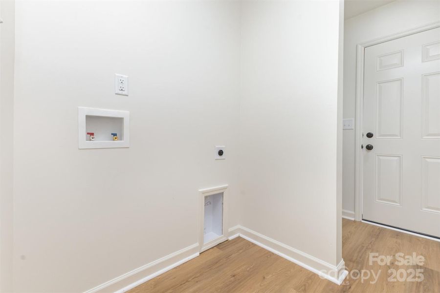 Spacious, unfurnished interior of a new home in , Salisbury (Image 11).