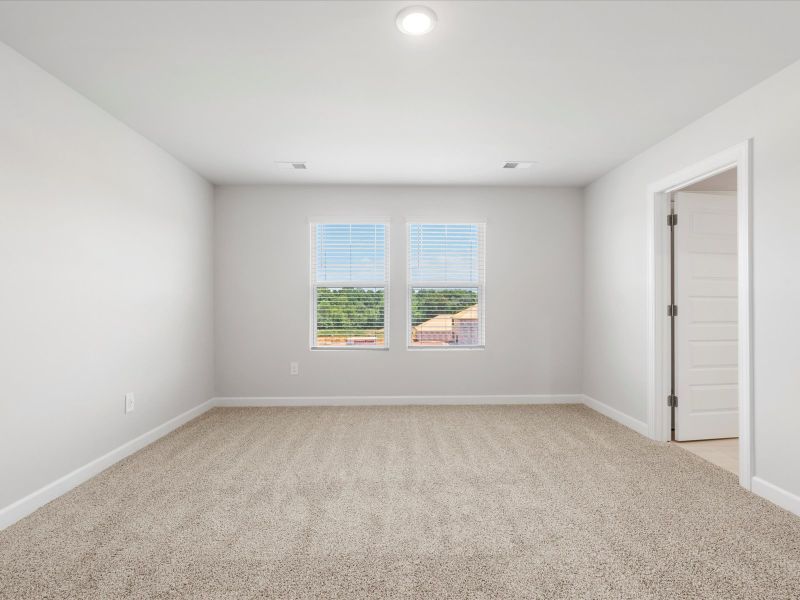 Spacious, unfurnished interior of a new home in Collier Ridge, Moore (Image 23).