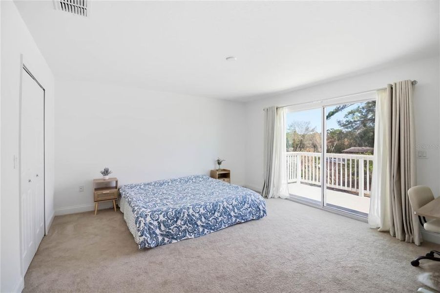 Furnished interior view inside a new home in Blue Diamond , Orlando (Image 44).