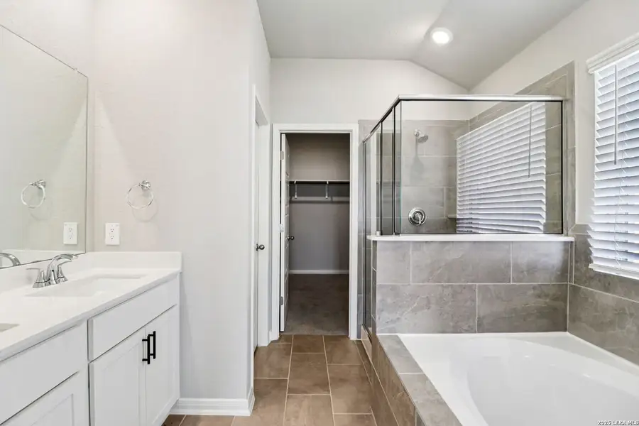 Furnished interior view inside a new home in Catalina, Converse (Image 10).