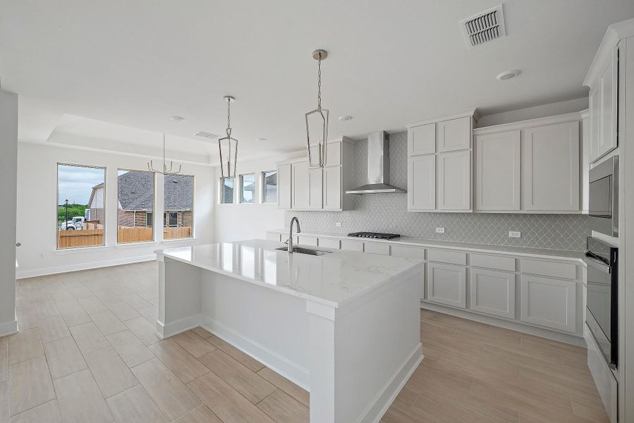 Furnished interior view inside a new home in Flora - 60', Hutto (Image 7).