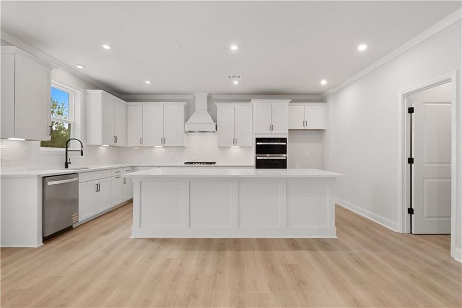 Furnished interior view inside a new home in Tiberon Woods, Cumming (Image 15).