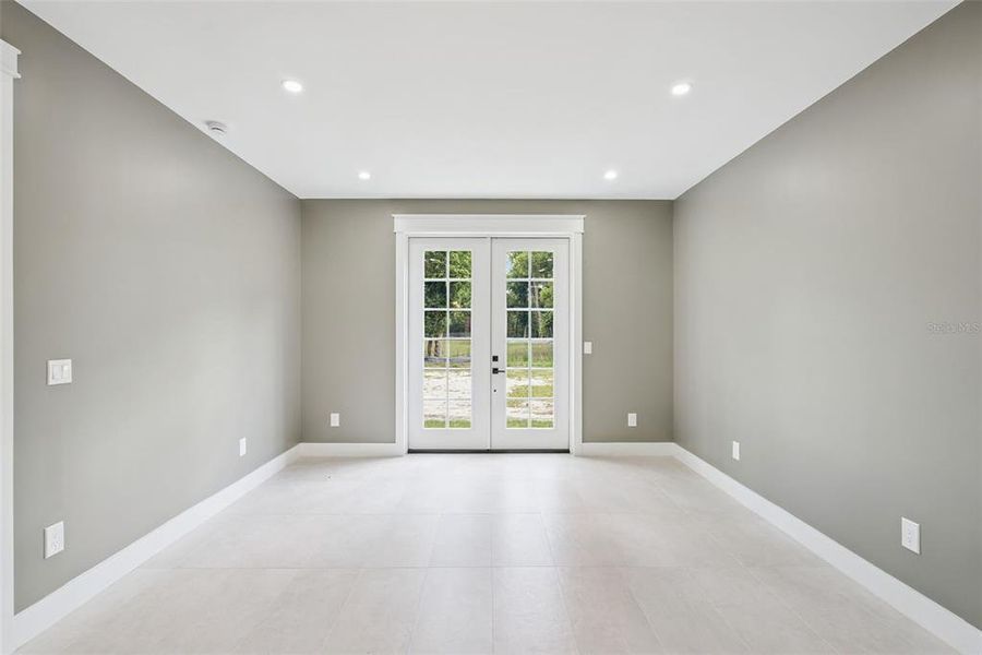 Spacious, unfurnished interior of a new home in , Apopka (Image 20).