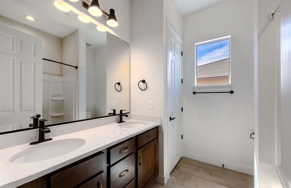 Furnished interior view inside a new home in Vistoso Canyon Estates, Oro Valley (Image 9).