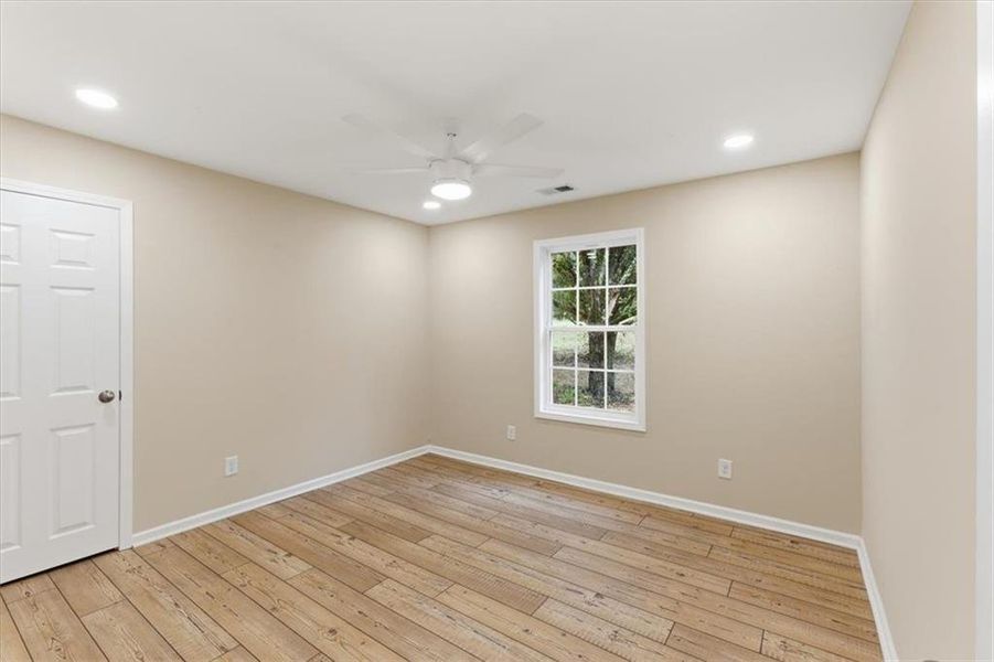 Spacious, unfurnished interior of a new home in , Taylorsville (Image 24).