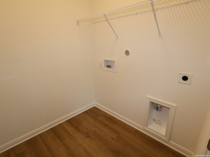 Spacious, unfurnished interior of a new home in Agave, San Antonio (Image 15). Spacious, unfurnished interior of a new home in Agave, San Antonio (Image 15).