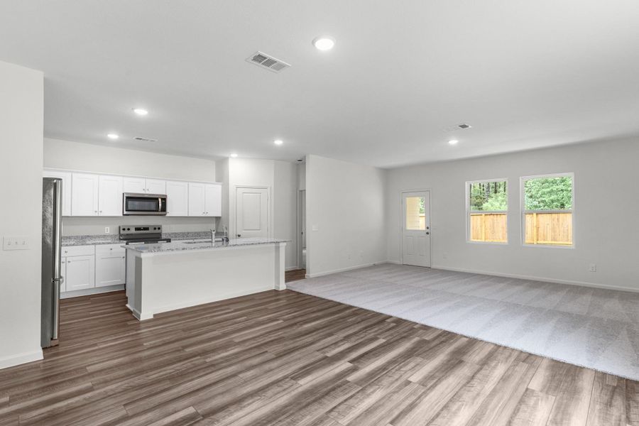 Representative unfurnished interior of a home built from the Prism by Starlight Homes in Brookshire at Legacy Hills, Celina (Image 16).