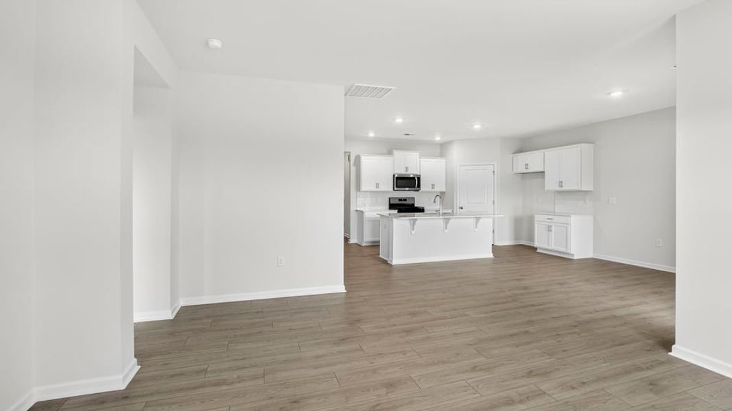 Spacious, unfurnished interior of a new home in Benjamin's Grove, Woodruff (Image 29).