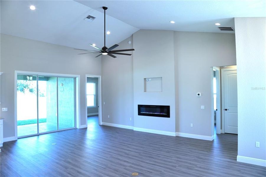 Spacious, unfurnished interior of a new home in , Dunnellon (Image 17). Spacious, unfurnished interior of a new home in , Dunnellon (Image 17).