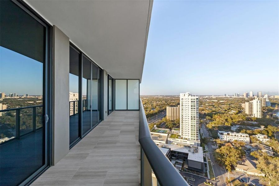 Condo located in Tampa, FL showcasing its design and architecture (Image 31). Condo located in Tampa, FL showcasing its design and architecture (Image 31).