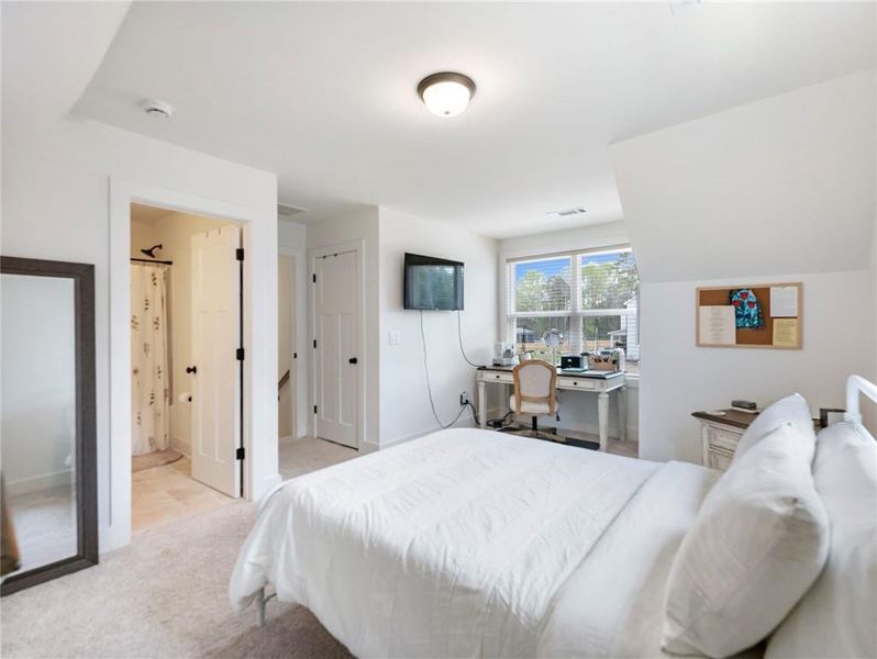 Furnished interior view inside a new home in , Gillsville (Image 14).