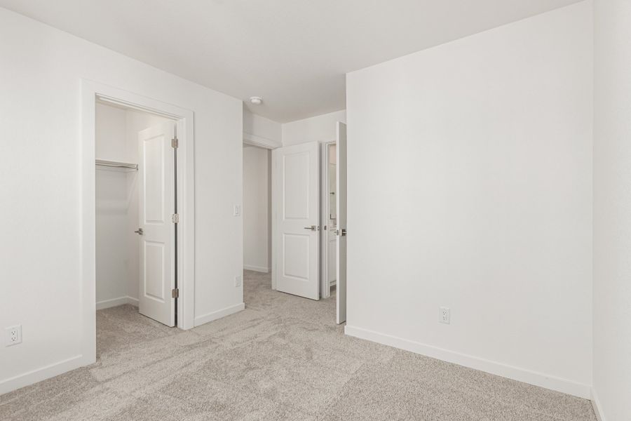 Spacious, unfurnished interior of a new home in Parkside at Victory Ridge, Colorado Springs (Image 22).