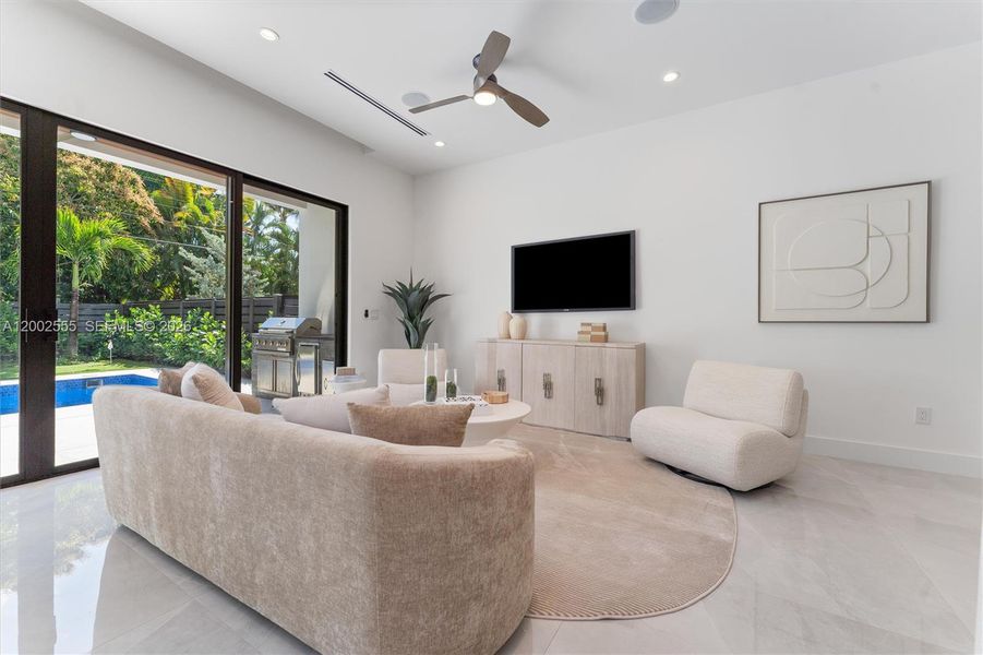 Furnished interior view inside a new home in , Fort Lauderdale (Image 9).