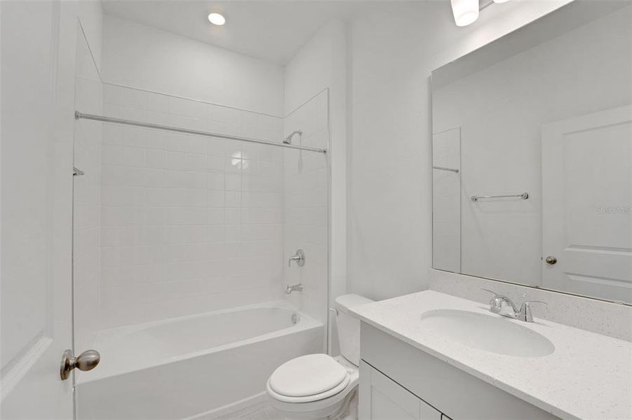 Furnished interior view inside a new home in Willowbrook North, Winter Haven (Image 5). Furnished interior view inside a new home in Willowbrook North, Winter Haven (Image 5).