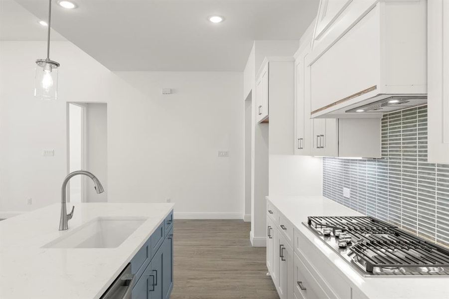 20_08. 1431 Kirkdale - Kitchen (3)