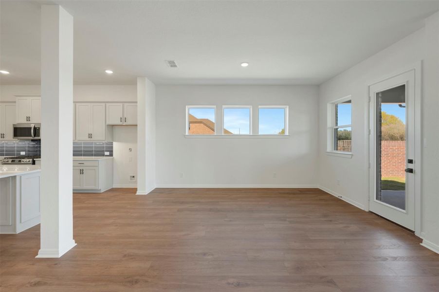 Spacious, unfurnished interior of a new home in Oakwood Estates, Waller (Image 16). Spacious, unfurnished interior of a new home in Oakwood Estates, Waller (Image 16).