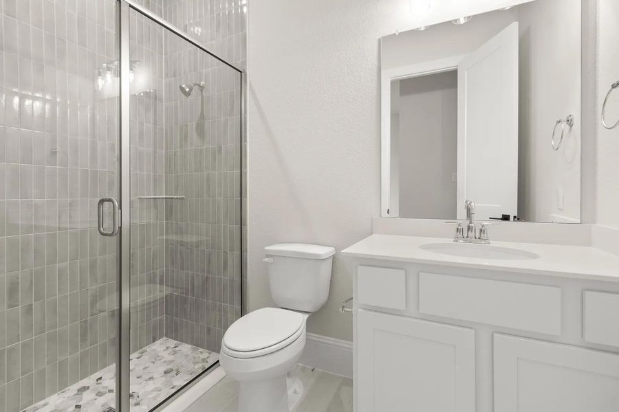 Grantley J full bath