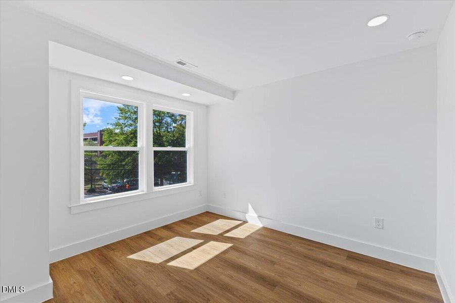 31-801 Dupree St 31-801 Dupree St