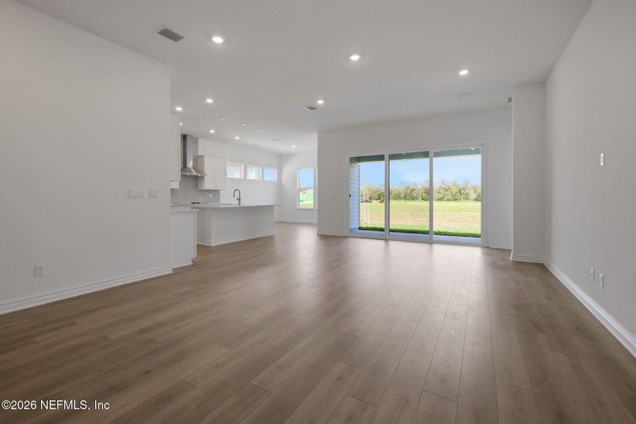 Spacious, unfurnished interior of a new home in Veranda Bay, Flagler Beach (Image 43).