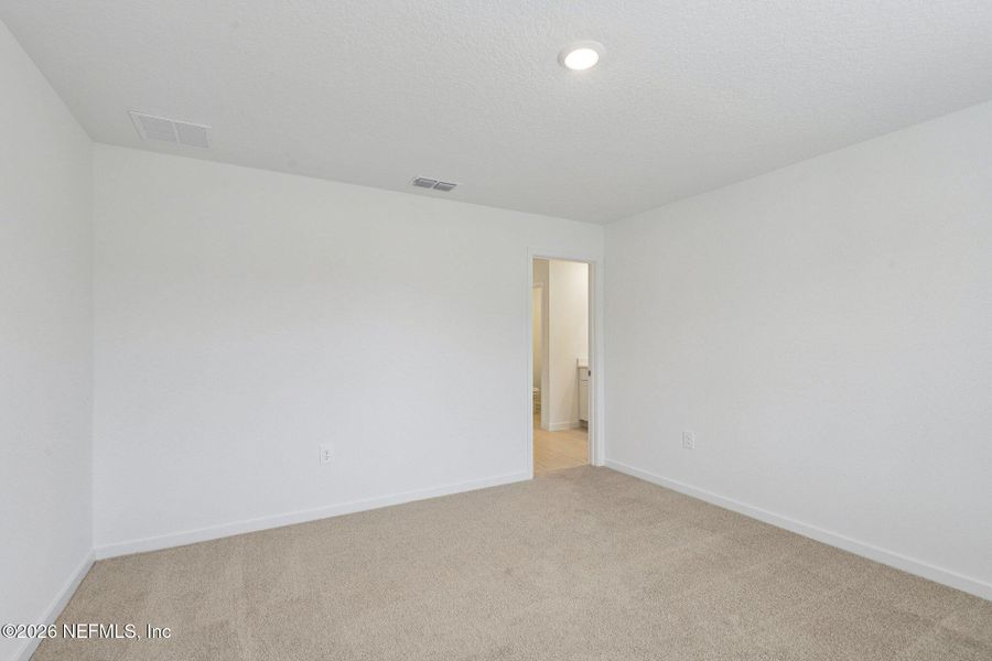 Spacious, unfurnished interior of a new home in , Jacksonville (Image 23).