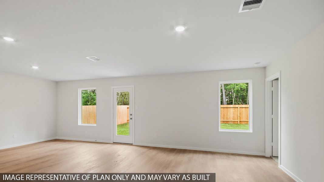 Spacious, unfurnished interior of a new home in Lexington Heights, Willis (Image 10).