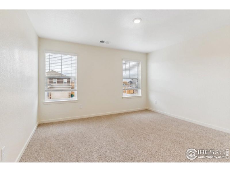 Spacious, unfurnished interior of a new home in Settlers Crossing, Commerce City (Image 20). Spacious, unfurnished interior of a new home in Settlers Crossing, Commerce City (Image 20).