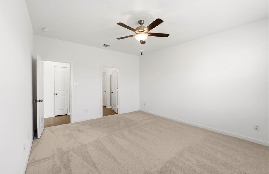 Spacious, unfurnished interior of a new home in Skyview, Belton (Image 30).