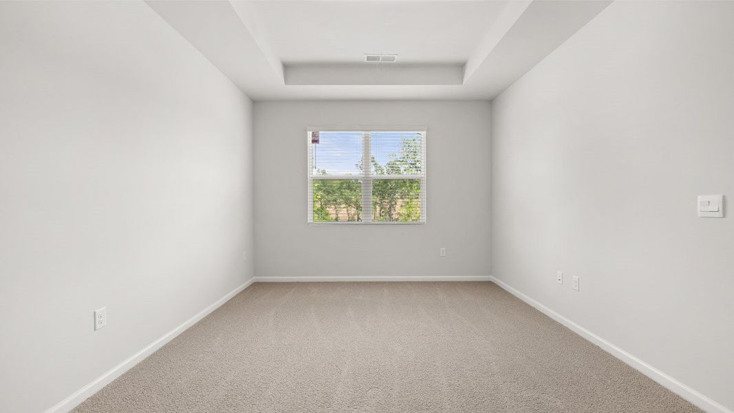 Spacious, unfurnished interior of a new home in Highland Hills, Graniteville (Image 17).