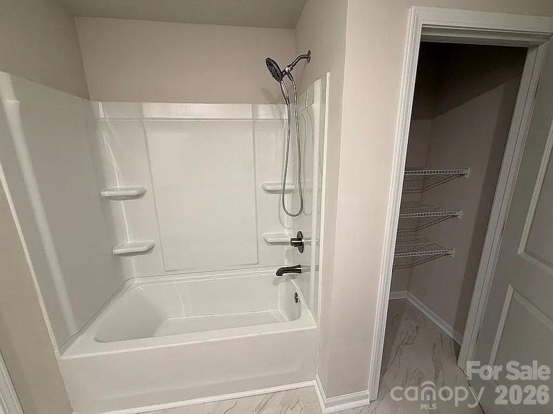 Master Bathroom Master Bathroom