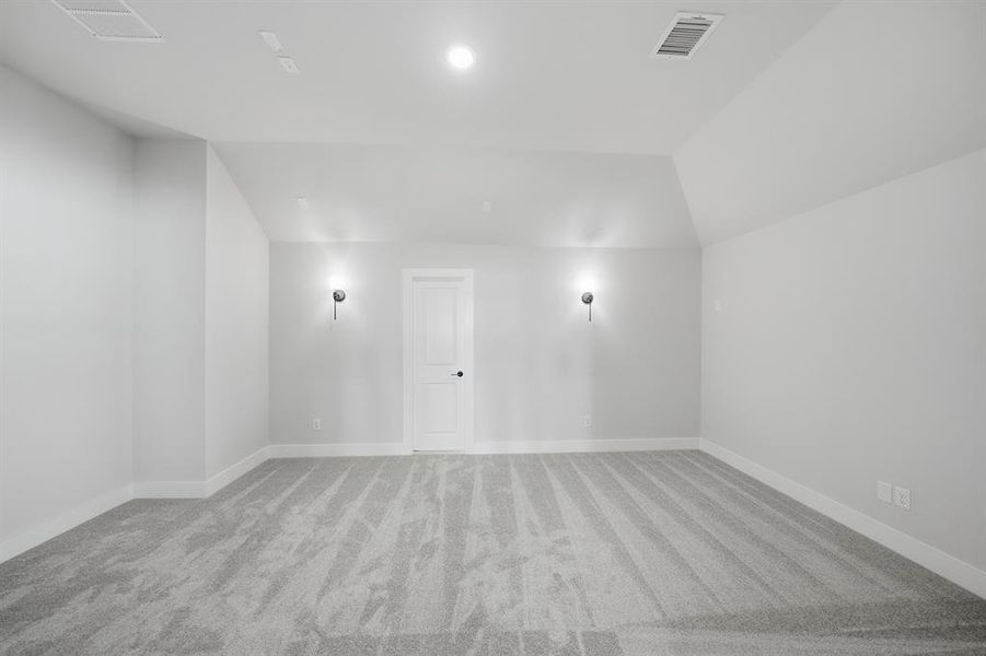 Spacious, unfurnished interior of a new home in Brookhollow West, Prosper (Image 24).