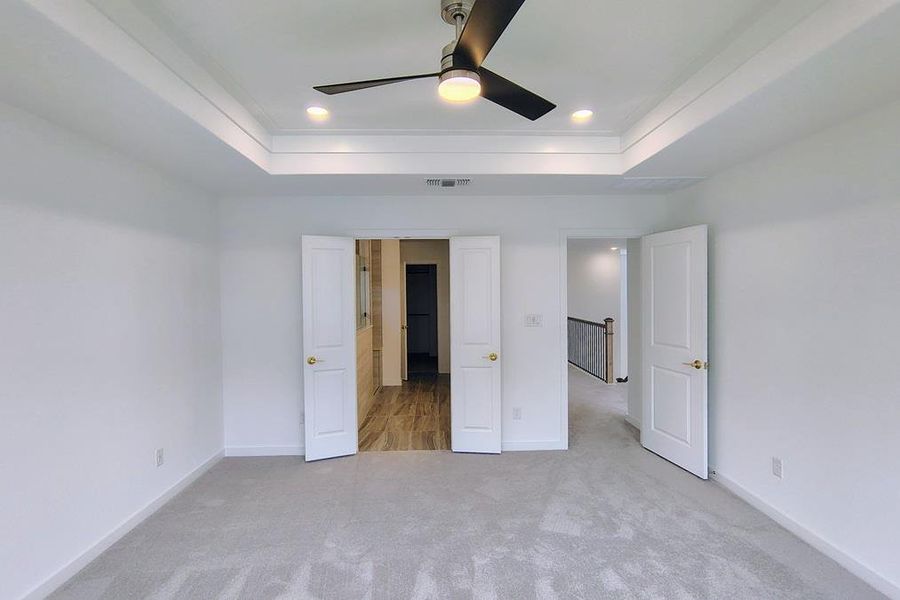 Spacious, unfurnished interior of a new home in Wolf Ranch, Georgetown (Image 28).