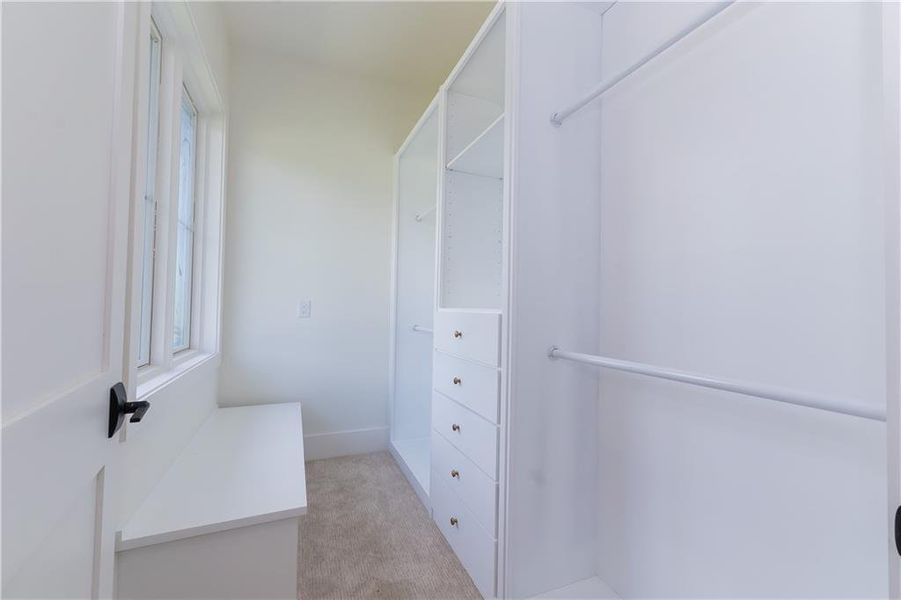 Spacious, unfurnished interior of a new home in , Marietta (Image 66).