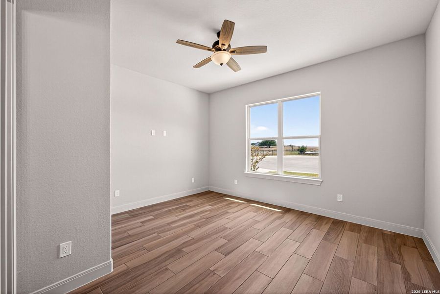 Spacious, unfurnished interior of a new home in Boehme Ranch, Castroville (Image 34).