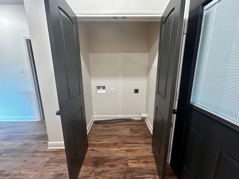 Spacious, unfurnished interior of a new home in , Longview (Image 20). Spacious, unfurnished interior of a new home in , Longview (Image 20).