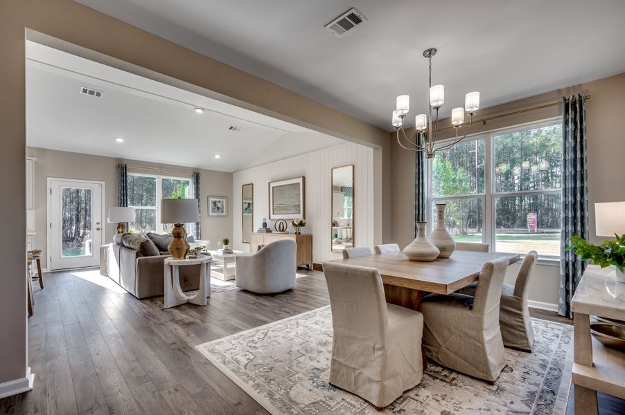 Representative furnished interior of a home built from the Georgetown by Beazer Homes in Somerset, Myrtle Beach (Image 9).
