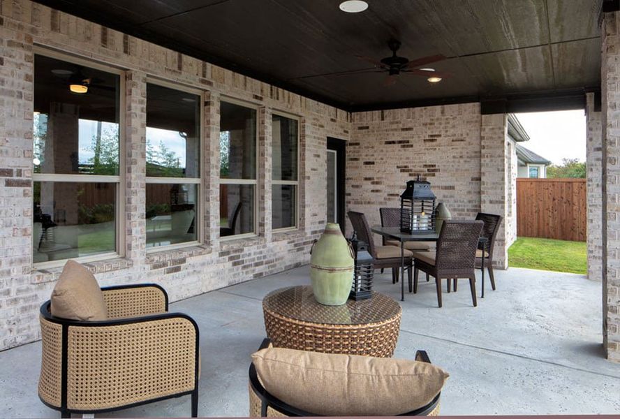 Representative exterior details of a home built from the Auburn by Taylor Morrison in Highland Lakes, McKinney (Image 3).