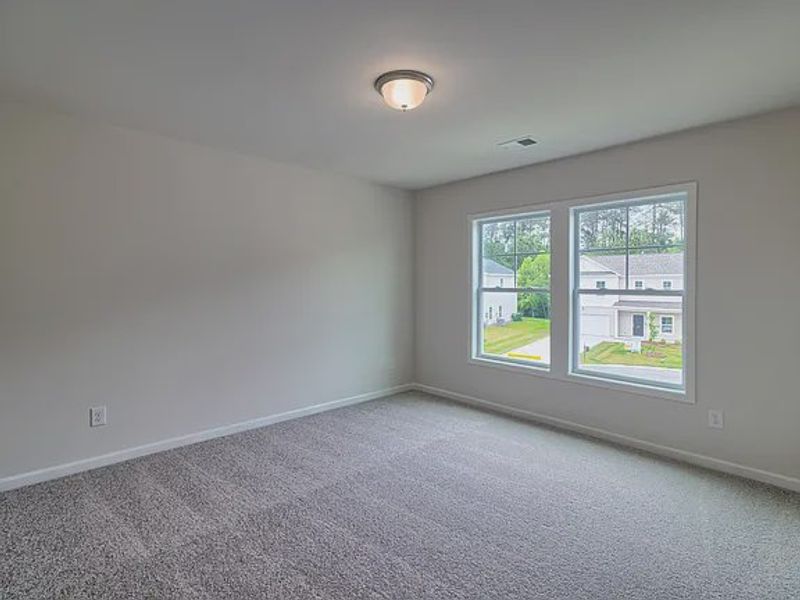 Spacious, unfurnished interior of a new home in Emanuel Creek, West Columbia (Image 15).
