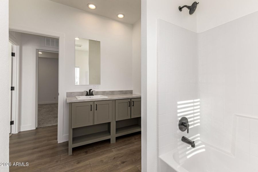 23059 W RANCHO LAREDO DR