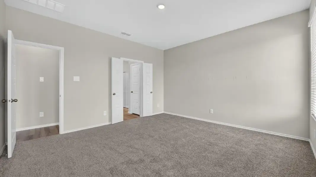 Spacious, unfurnished interior of a new home in Northstar West, Fort Worth (Image 32). Spacious, unfurnished interior of a new home in Northstar West, Fort Worth (Image 32).