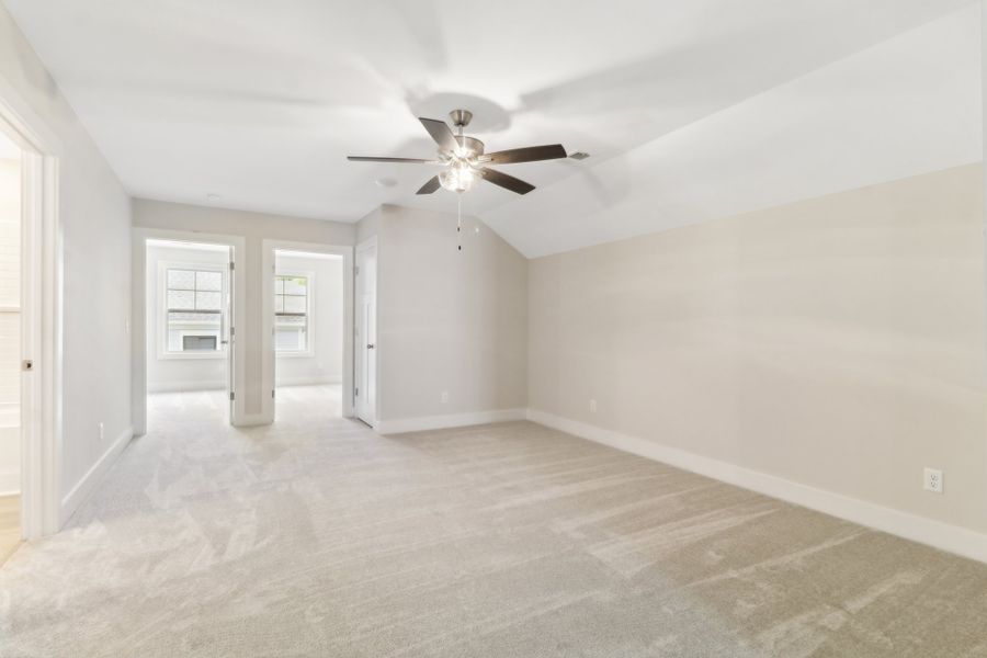Representative unfurnished interior of a home built from the Connor II by Great Southern Homes in Edwards Ridge, Central (Image 28).